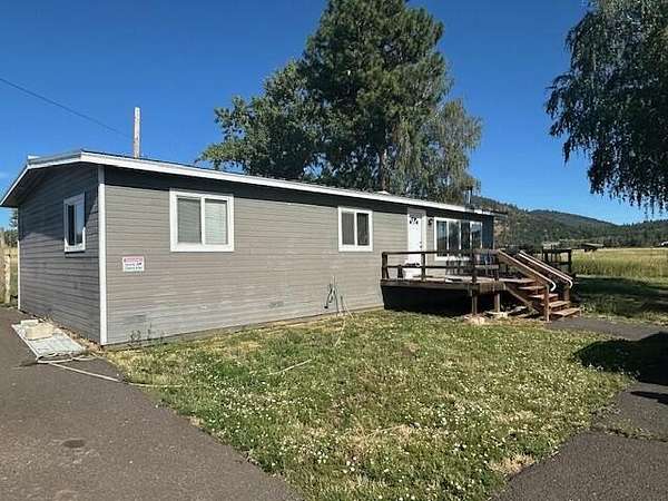 5 Acres of Land with Home for Sale in Klamath Falls, Oregon