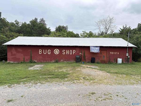 0.75 Acres of Improved Commercial Land for Sale in Scottsboro, Alabama