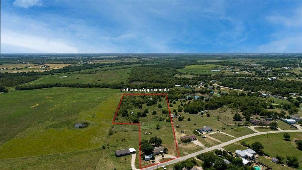 9 Acres of Residential Land with Home for Sale in Crandall, Texas
