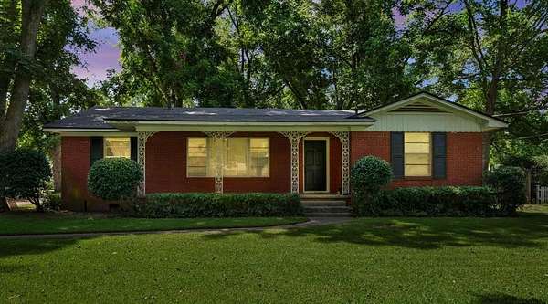 2.71 Acres of Residential Land with Home for Sale in Shreveport, Louisiana