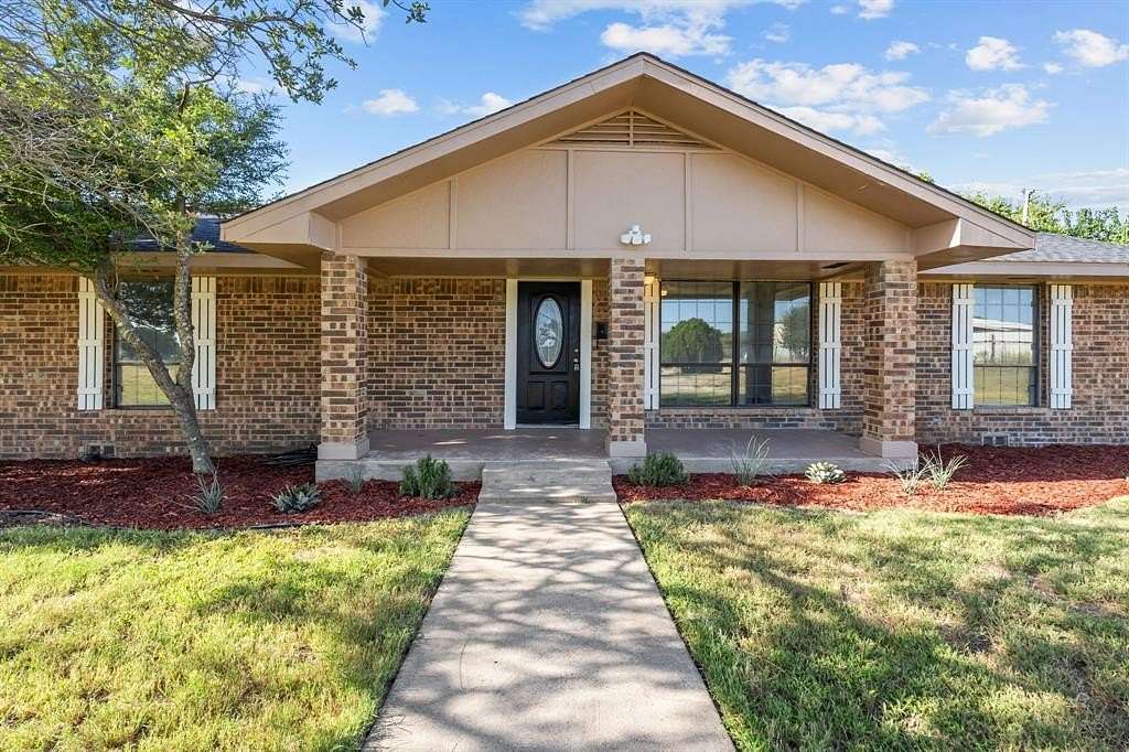 6 Acres of Land with Home for Sale in Springtown, Texas