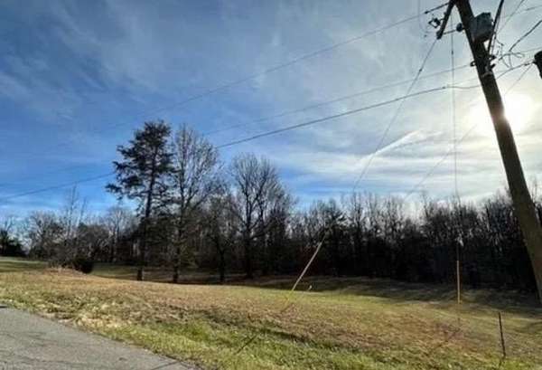 1 Acre of Residential Land for Sale in Madisonville, Kentucky