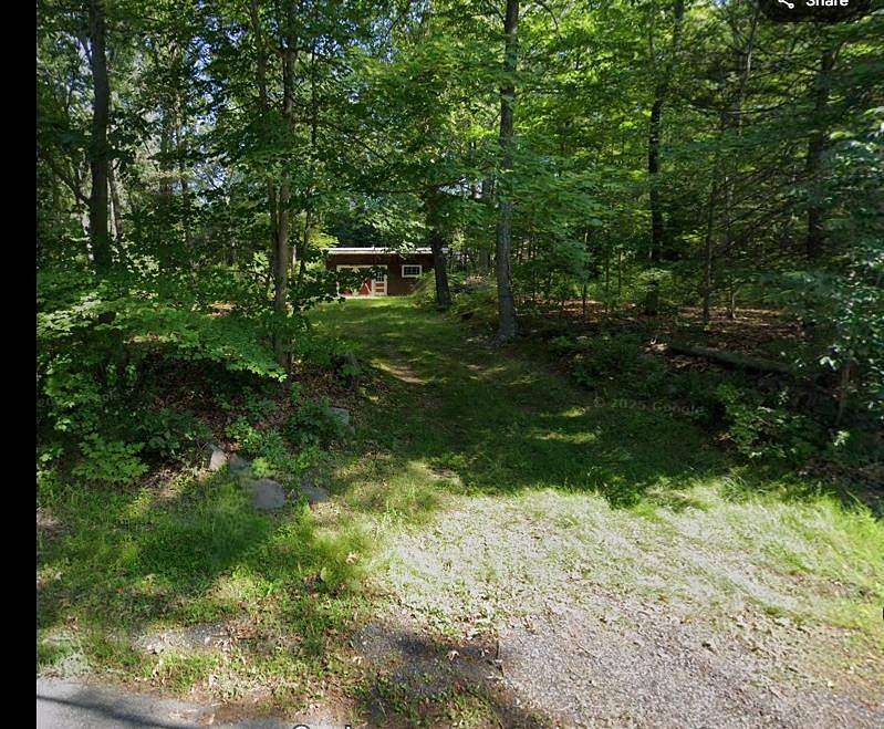 2.5 Acres of Land for Sale in Ludlow, Massachusetts
