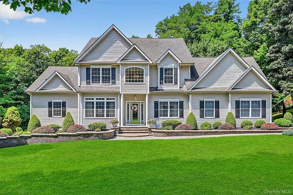 1.6 Acres of Residential Land with Home for Sale in Balmville, New York