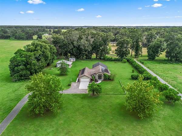 3.5 Acres of Land with Home for Sale in Summerfield, Florida