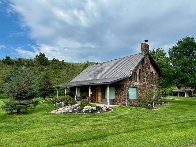 30.7 Acres of Land with Home for Sale in Valentine, Nebraska