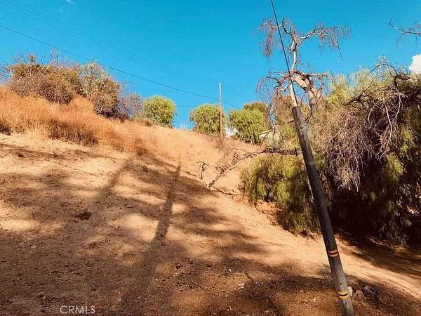 0.05 Acres of Land for Sale in Woodland Hills, California