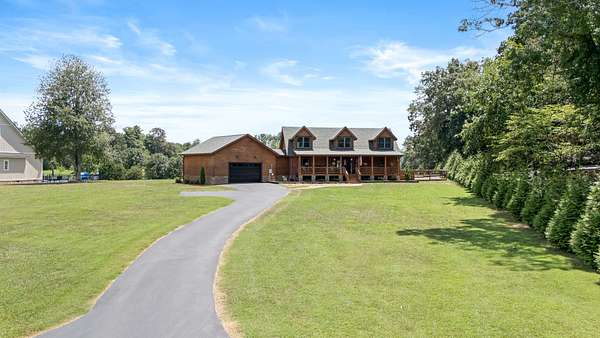 2.22 Acres of Residential Land with Home for Sale in Tullahoma, Tennessee