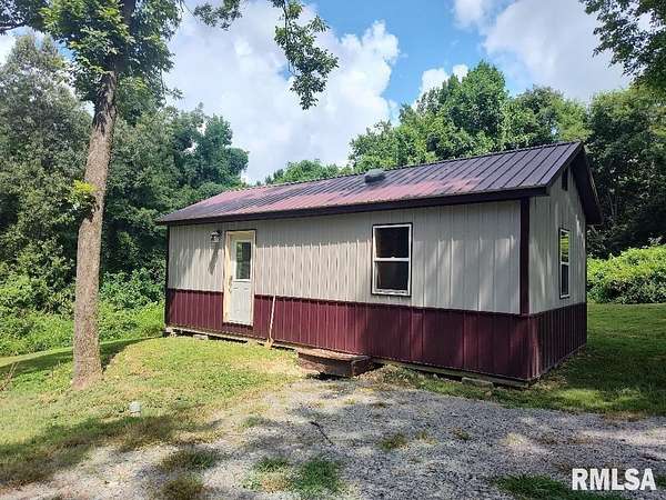 12.2 Acres of Recreational Land with Home for Sale in Mounds, Illinois