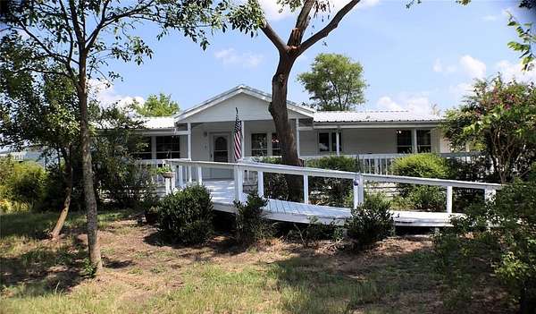 15 Acres of Land with Home for Sale in Greenville, Texas