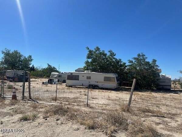 3.16 Acres of Residential Land with Home for Sale in Silver Springs, Nevada