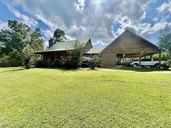 13.4 Acres of Land with Home for Sale in Carrollton, Mississippi