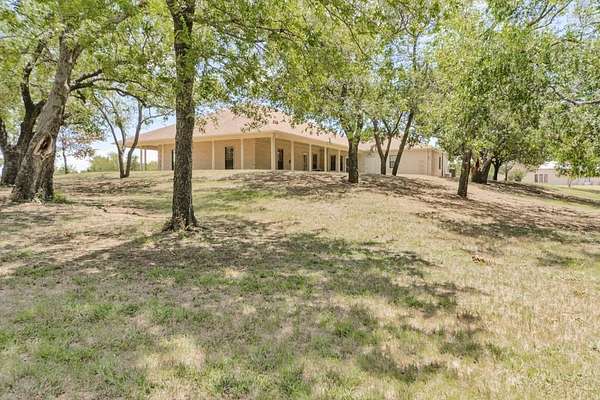 5.37 Acres of Residential Land with Home for Sale in St. Jo, Texas