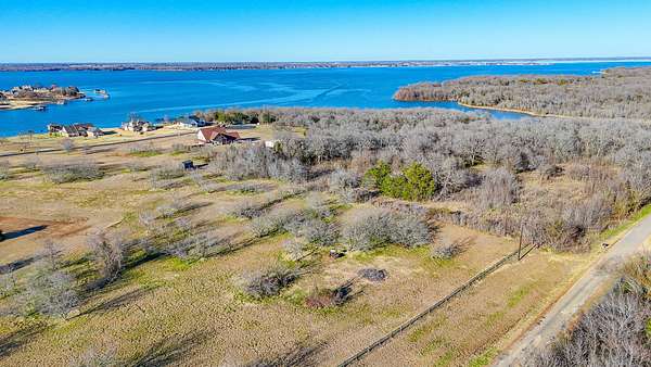 1.18 Acres of Residential Land for Sale in Streetman, Texas