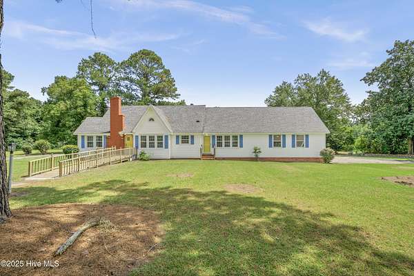 2 Acres of Residential Land with Home for Sale in Rose Hill, North Carolina