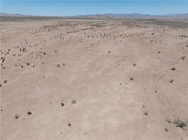 5 Acres of Residential Land for Sale in Dolan Springs, Arizona