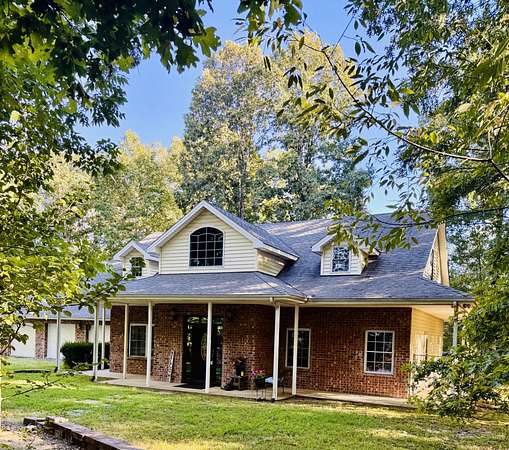 11 Acres of Land with Home for Sale in Dickson, Tennessee