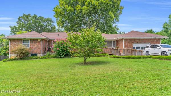 1.7 Acres of Residential Land with Home for Sale in Chattanooga, Tennessee