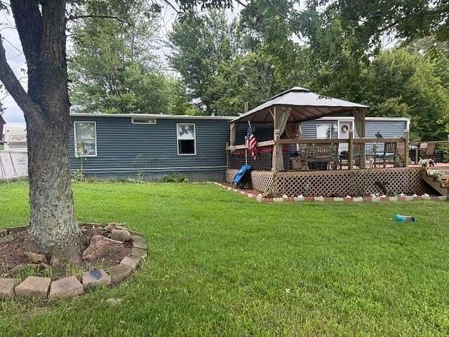 2 Acres of Residential Land with Home for Sale in Park City, Kentucky