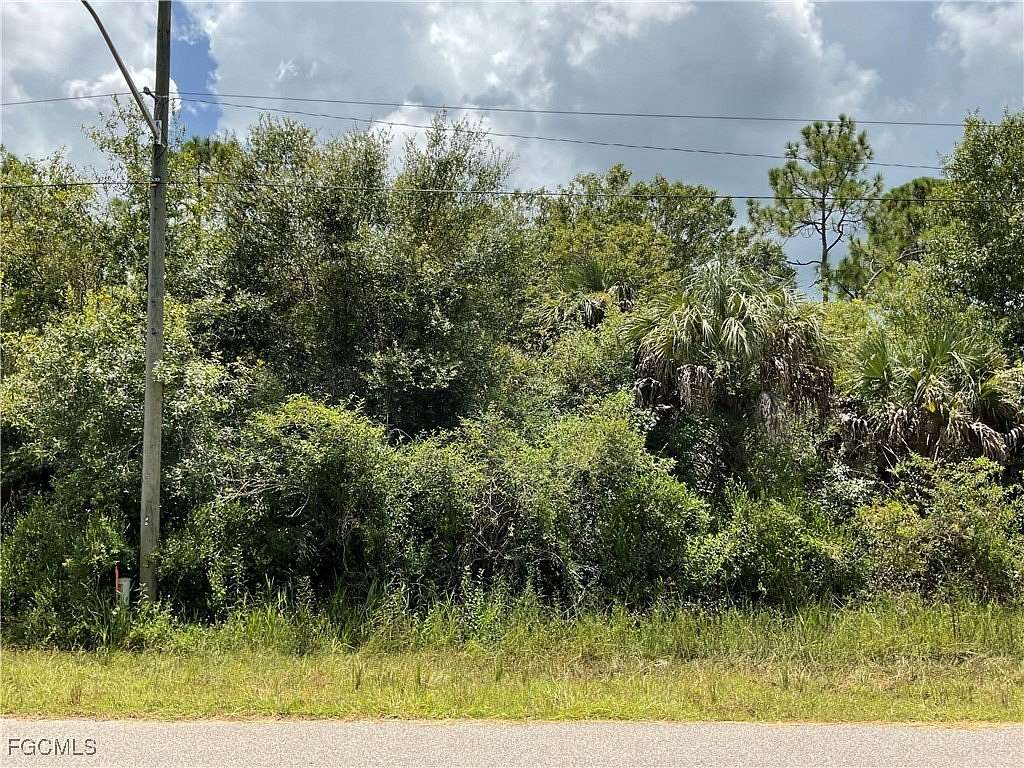 0.25 Acres of Residential Land for Sale in Lehigh Acres, Florida