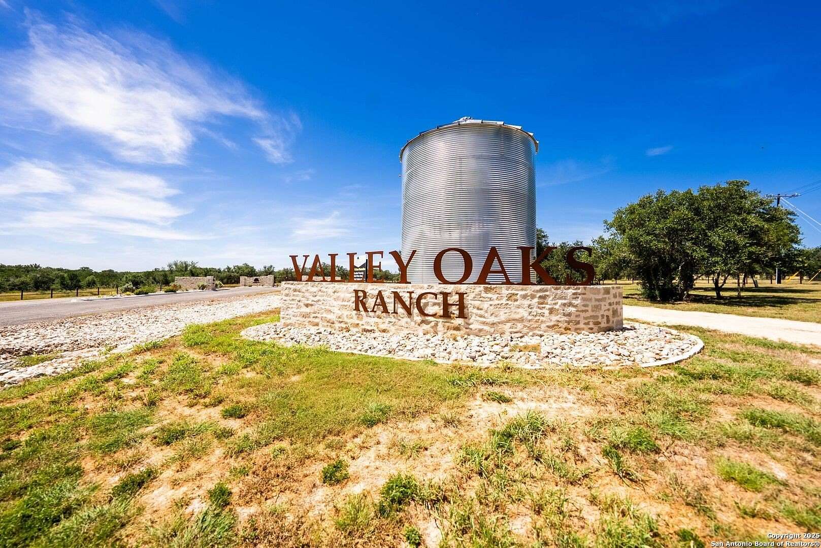10 Acres of Land for Sale in Hondo, Texas