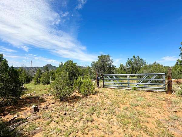 10 Acres of Residential Land for Sale in Lagunita, New Mexico
