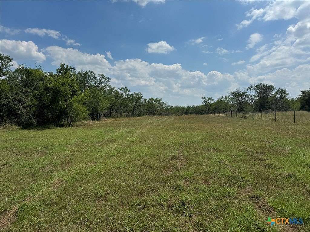 5.63 Acres of Residential Land for Sale in Stockdale, Texas