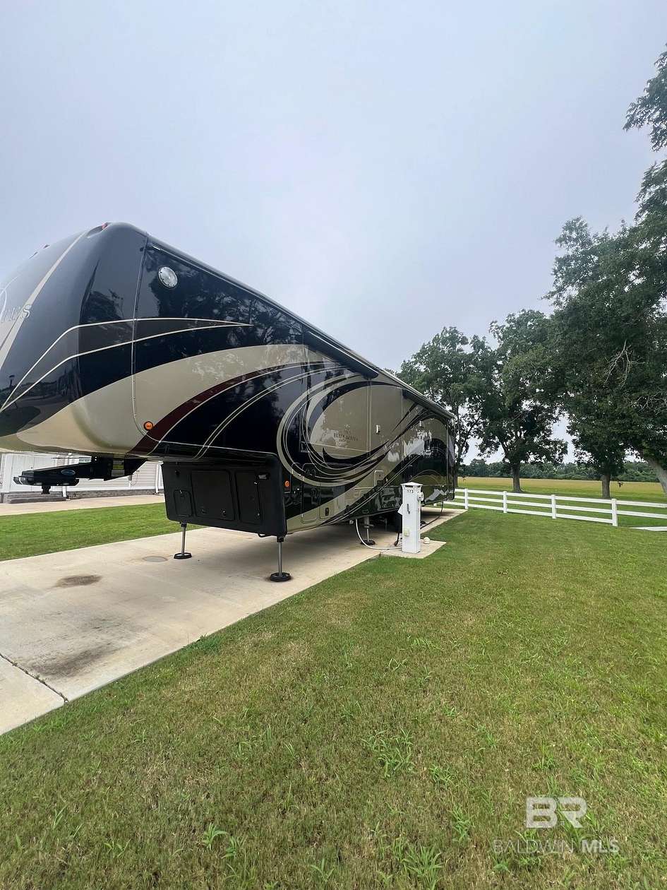 0.1 Acres of Residential Land for Sale in Elberta, Alabama