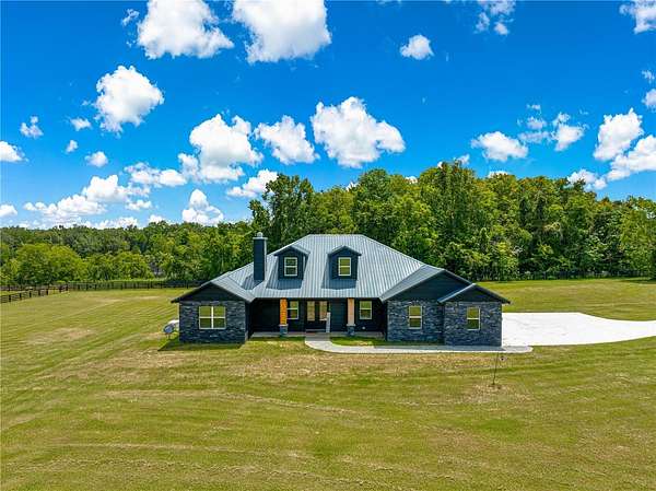 3.42 Acres of Residential Land with Home for Sale in Ocala, Florida