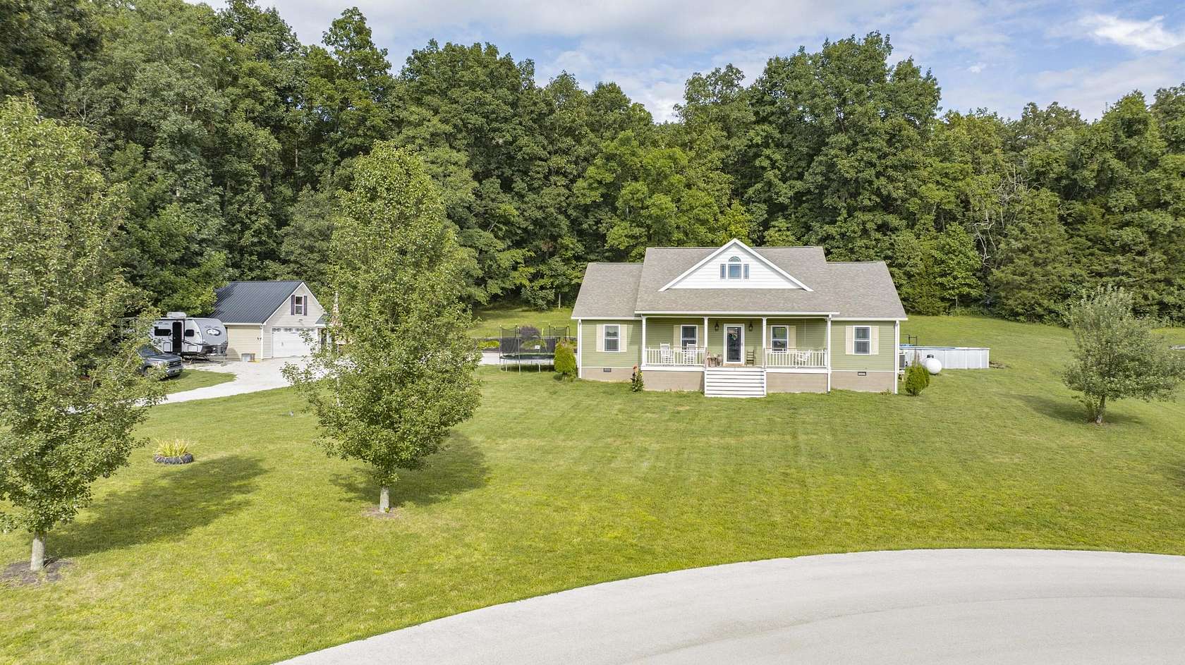 2 Acres of Residential Land with Home for Sale in Monticello, Kentucky