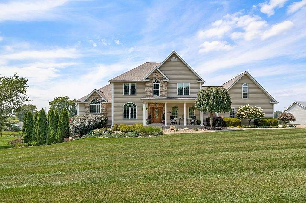 3.85 Acres of Residential Land with Home for Sale in Mansfield, Ohio