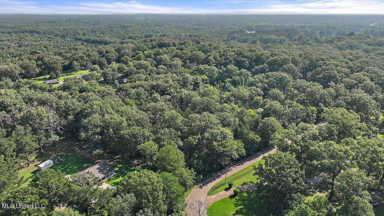 8.5 Acres of Residential Land for Sale in Clinton, Mississippi