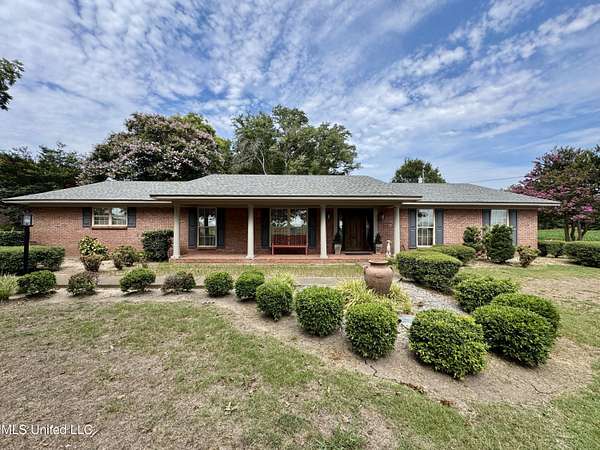 10 Acres of Residential Land with Home for Sale in Boyle, Mississippi