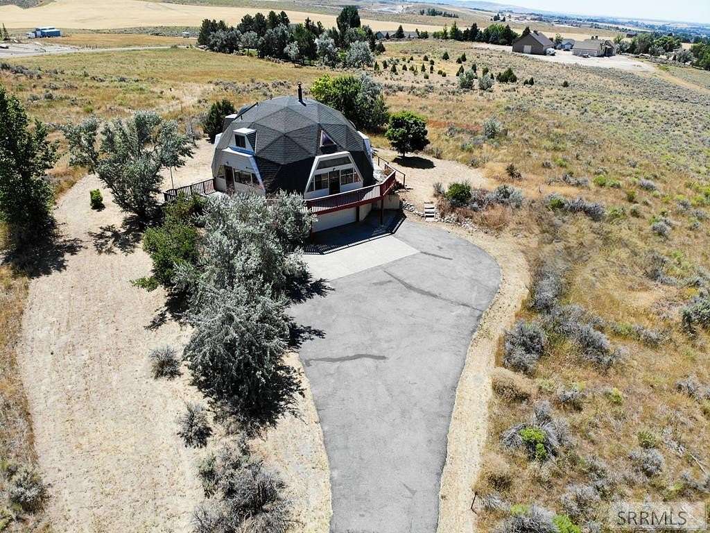 2.54 Acres of Residential Land with Home for Sale in Idaho Falls, Idaho