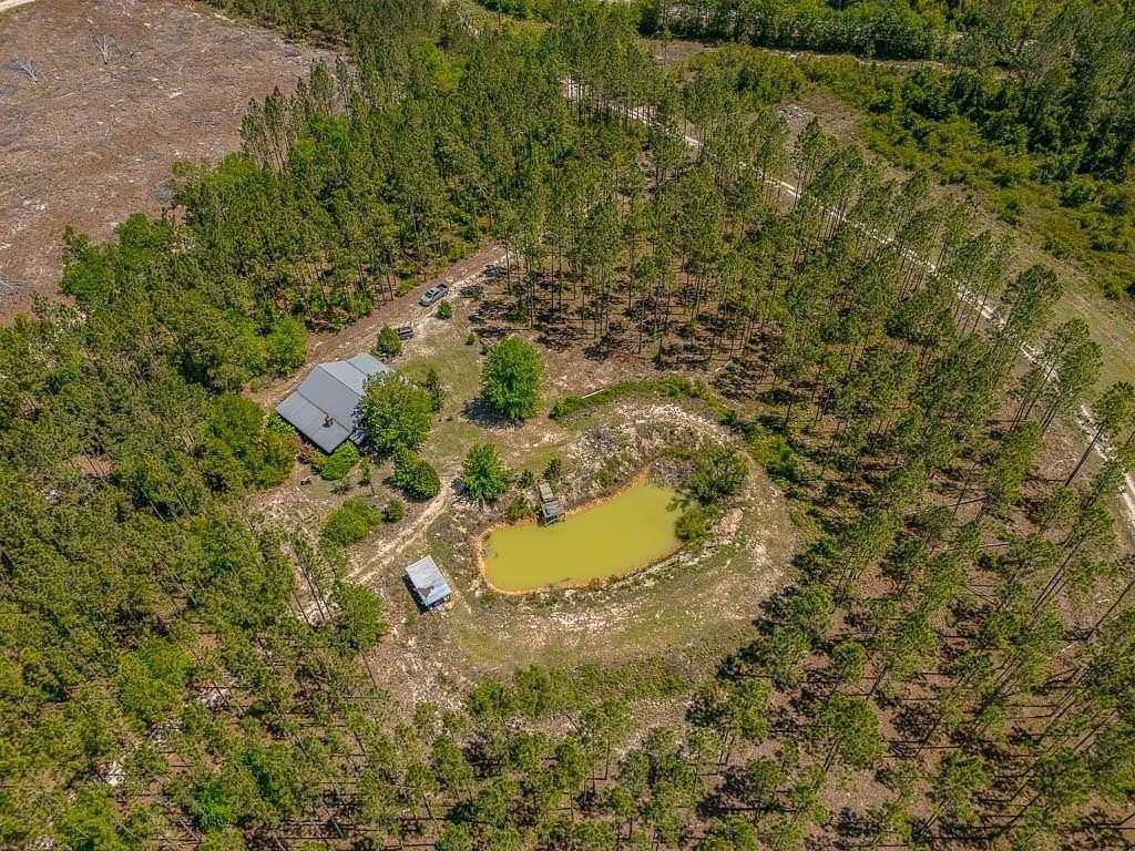 144 Acres of Land with Home for Sale in Screven, Georgia