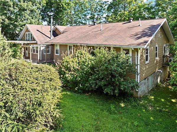 36 Acres of Land with Home for Sale in Mount Judea, Arkansas