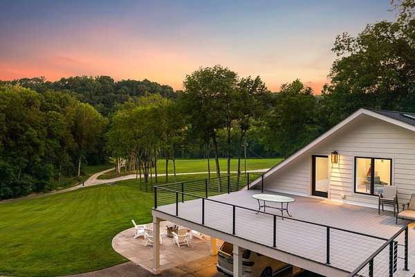 128 Acres of Land with Home for Sale in Franklin, Tennessee