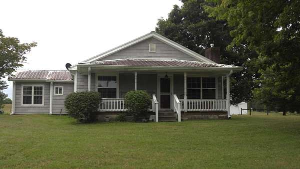 102 Acres of Land with Home for Sale in Dayton, Tennessee