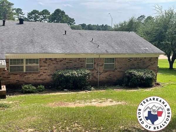 1.59 Acres of Residential Land with Home for Sale in Atlanta, Texas