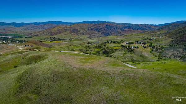 20 Acres of Land for Sale in Horseshoe Bend, Idaho