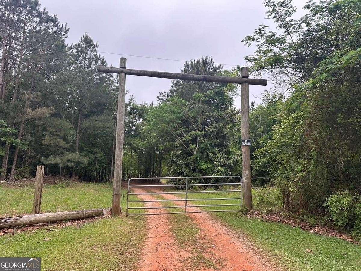 23.5 Acres of Recreational Land & Farm for Sale in LaGrange, Georgia