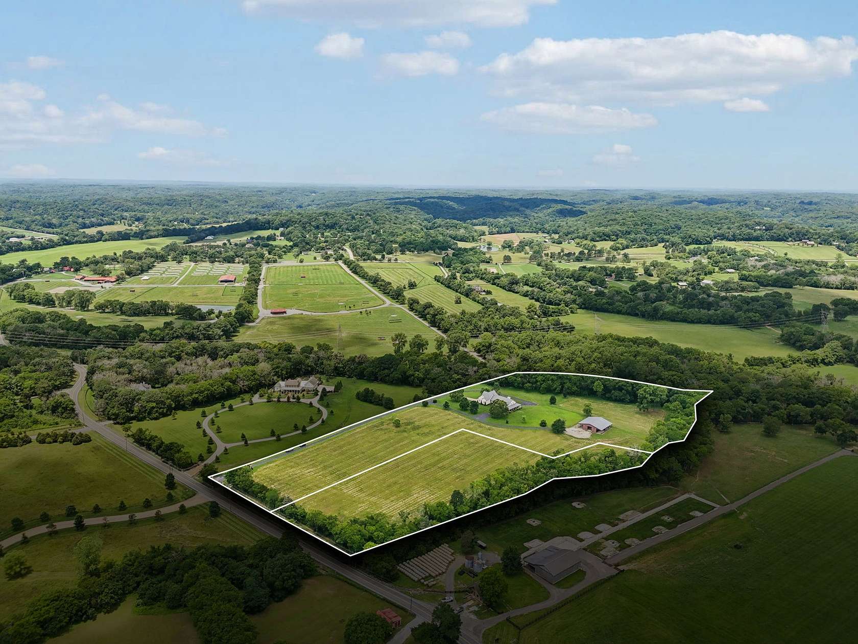 15 Acres of Land with Home for Sale in Franklin, Tennessee