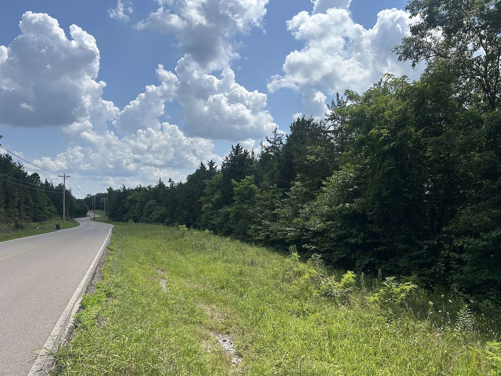 16.5 Acres of Land for Sale in Readyville, Tennessee