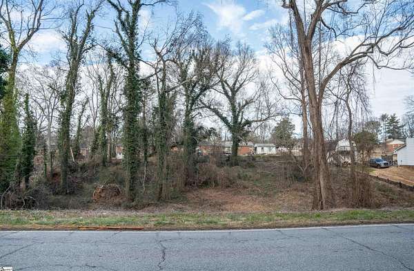0.75 Acres of Residential Land for Sale in Spartanburg, South Carolina