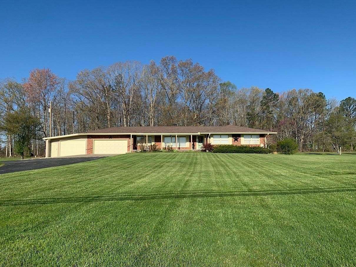 12 Acres of Improved Mixed-Use Land for Sale in Morehead, Kentucky