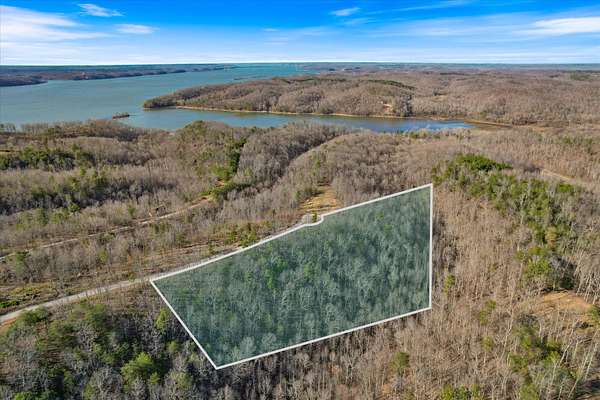 5.36 Acres of Residential Land for Sale in Waverly, Tennessee