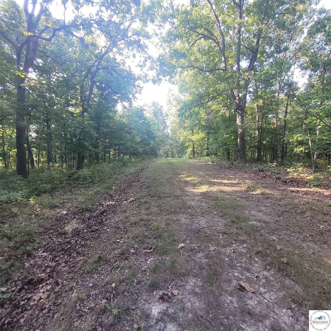 4 Acres of Residential Land for Sale in Edwards, Missouri