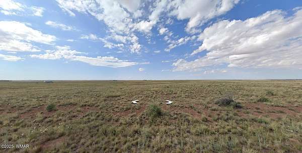 1.25 Acres of Residential Land for Sale in Sun Valley, Arizona