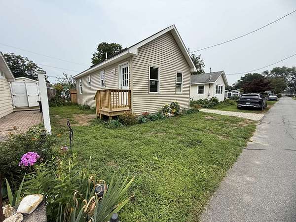 6.7 Acres of Residential Land with Home for Sale in Madison, Connecticut