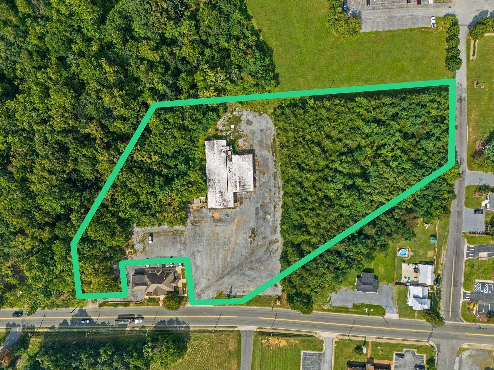 4.5 Acres of Improved Commercial Land for Sale in Shenandoah, Virginia
